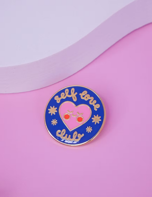 Pin's I Self love club Limistic