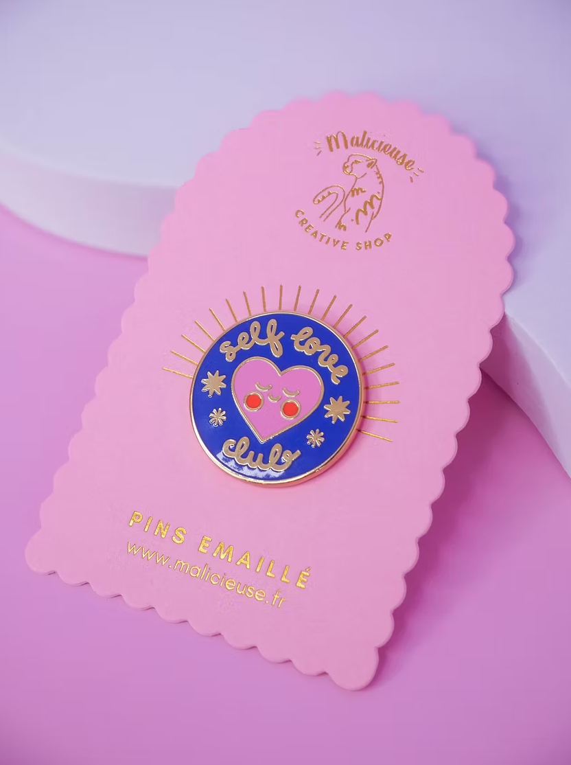 Pin's I Self love club Limistic